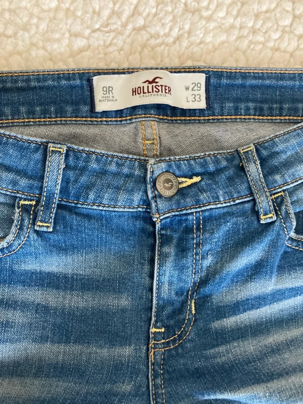 HOLLISTER JEANS 9R LIKE NEW - Picture 5 of 8